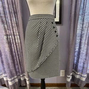 Vintage Tahari Houndstooth Midi Skirt